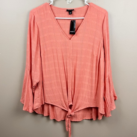 Torrid Coral Crabapple Textured Woven Tie-Front Top Size 00 10, M/L - Picture 3 of 13
